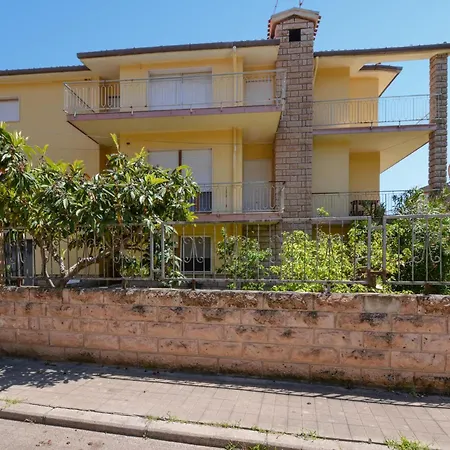 2 Bedroom Lovely In شقة بوسا