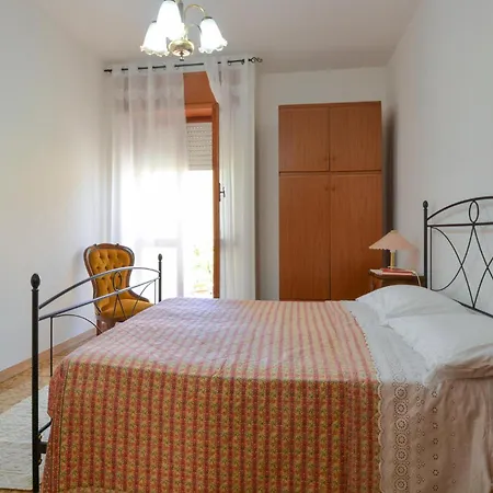 2 Bedroom Lovely In Apartamento Bosa